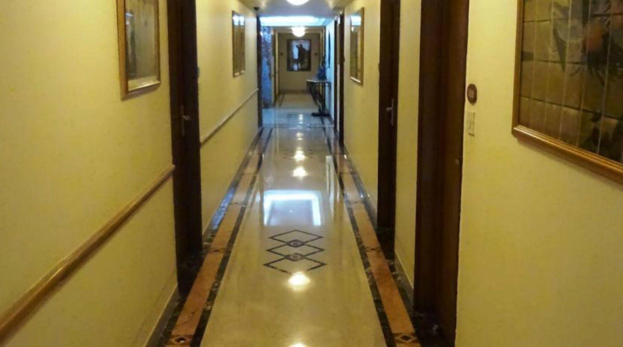 Hotel Residency Andheri Mumbai Exterior photo